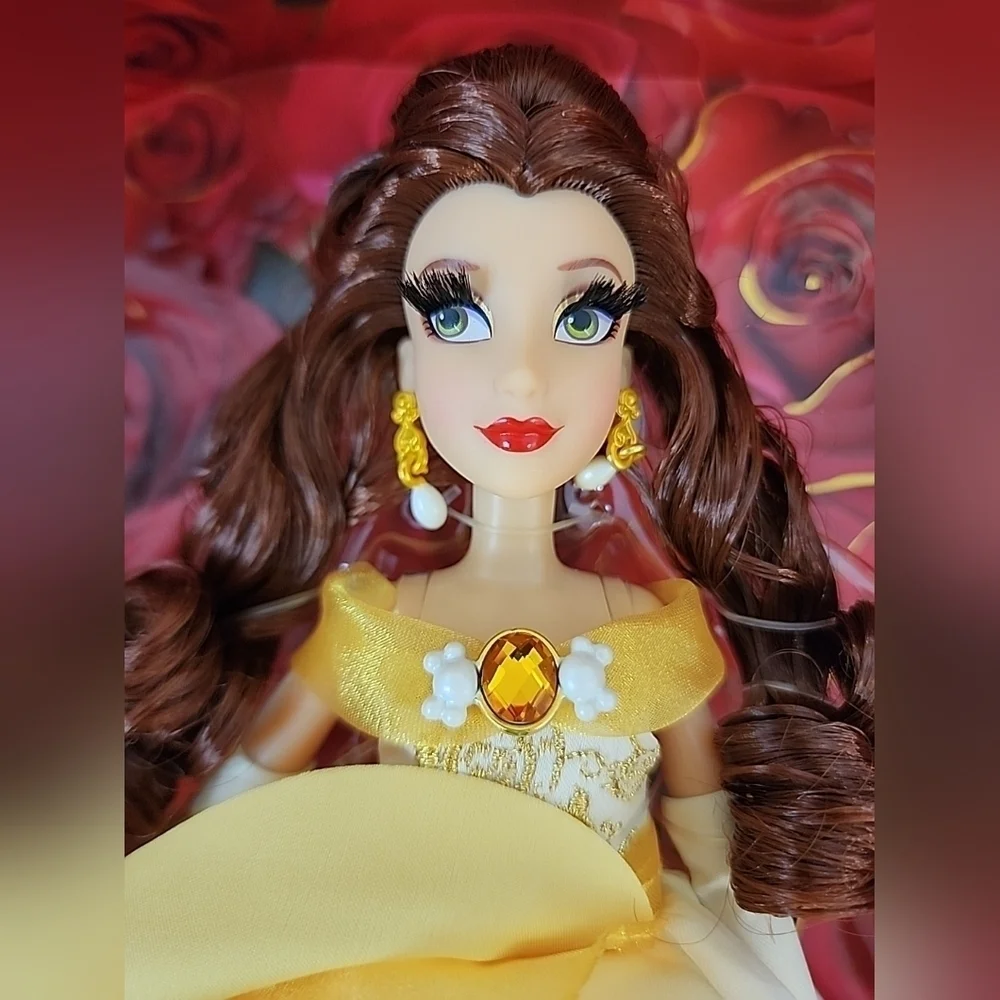 NWT Belle 30th Anniversary Hasbro Beauty And The Beast Disney Doll NFRB NIB